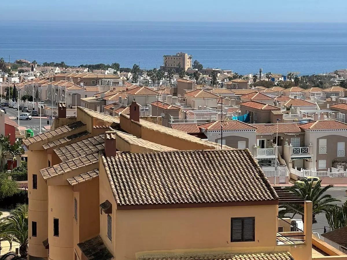 2-bedroom Apartment In Torrevieja, Spain (75 M²)