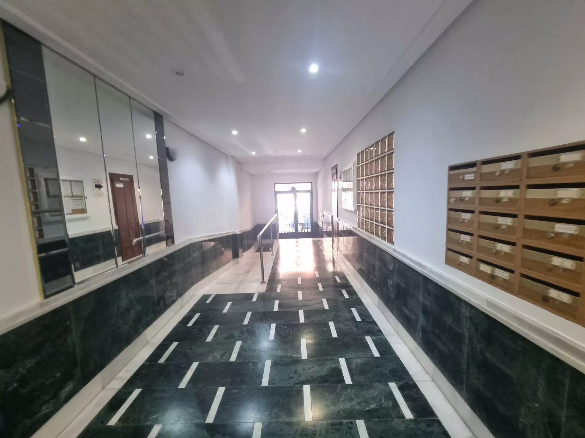3-bedroom Apartment In Torrevieja, Spain (105 M²)