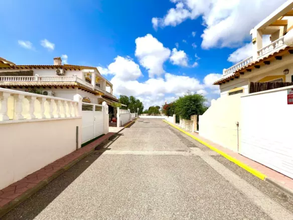 3-bedroom Town House In Orihuela, Spain (90 M²)