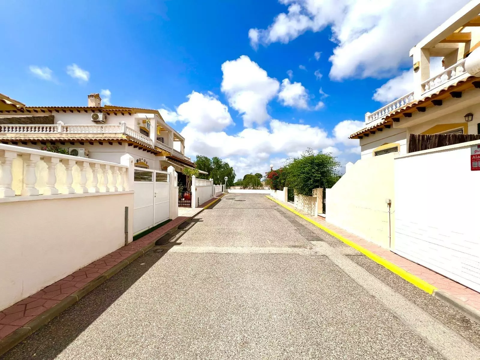 2-3-e0ebda 3-bedroom Town House In Orihuela, Spain (90 M²)
