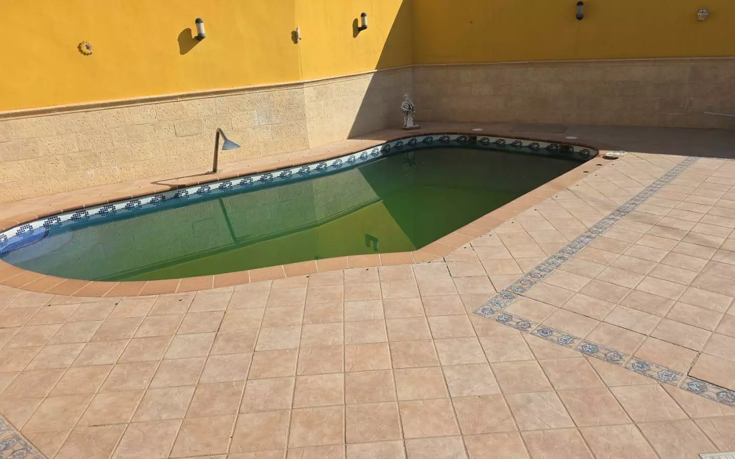 4-bedroom Villa In Pilar De La Horadada, Spain (368 M²)