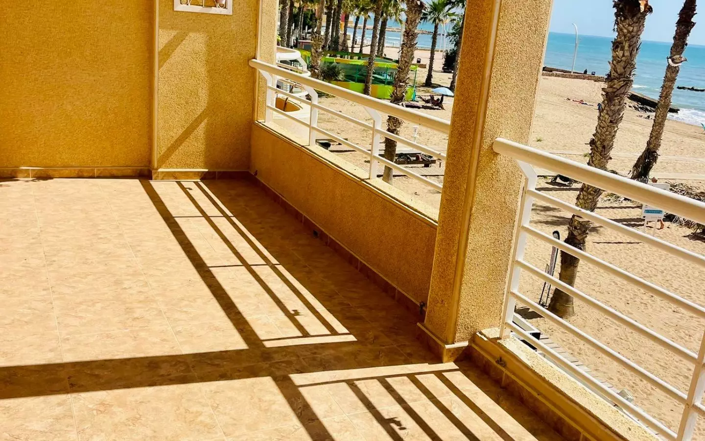3-bedroom Apartment In Torrevieja, Spain (115 M²)