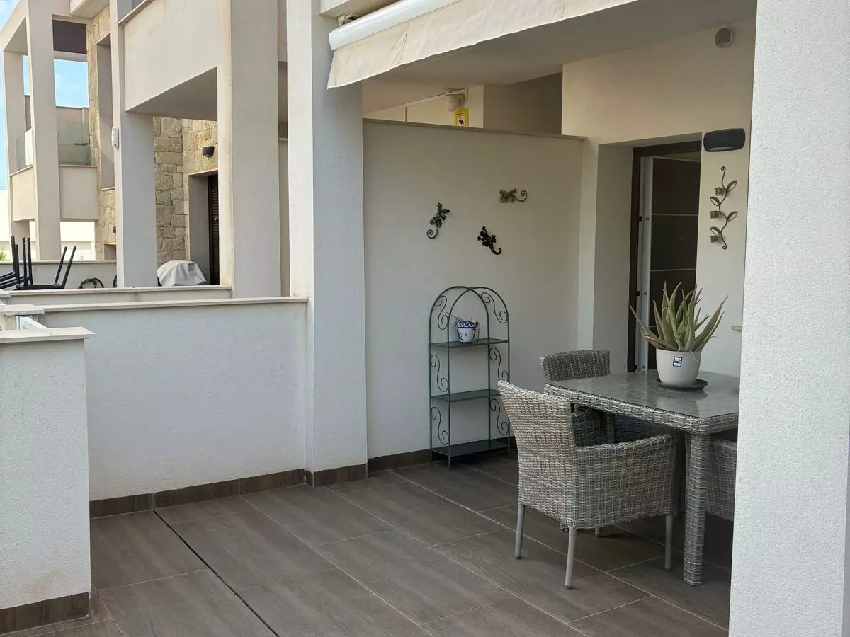 2-bedroom Apartment In Torrevieja, Spain (78 M²)