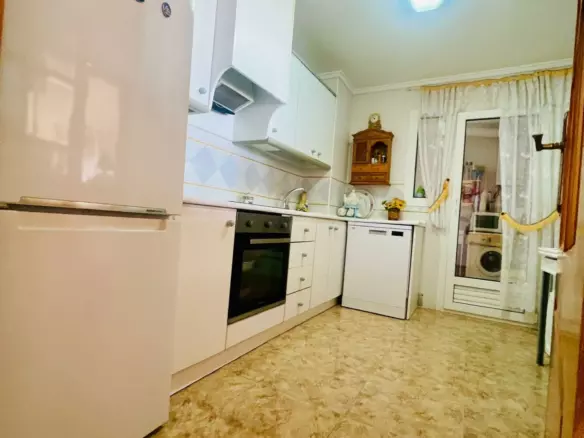 3-bedroom Apartment In Torrevieja, Spain (115 M²)
