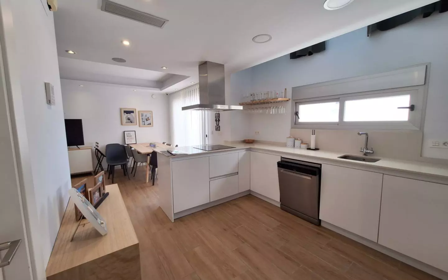 3-bedroom Villa In Torrevieja, Spain