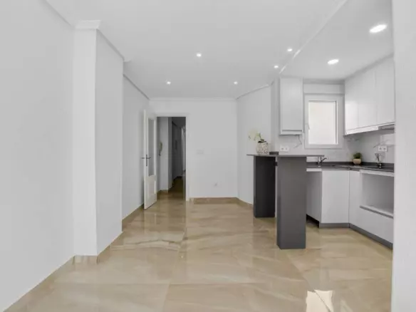 2-bedroom Apartment In Torrevieja, Spain (74 M²)