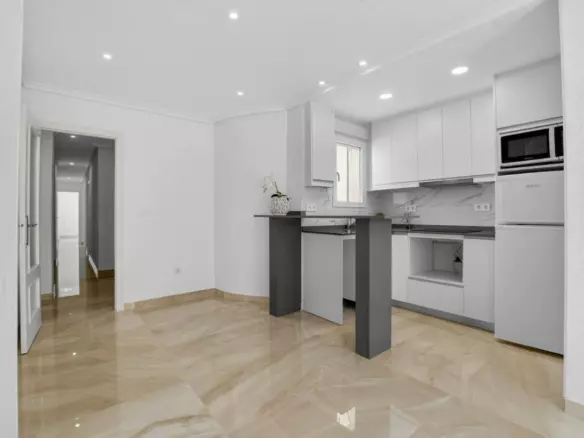 2-bedroom Apartment In Torrevieja, Spain (74 M²)