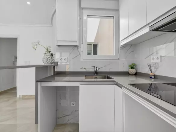2-bedroom Apartment In Torrevieja, Spain (74 M²)