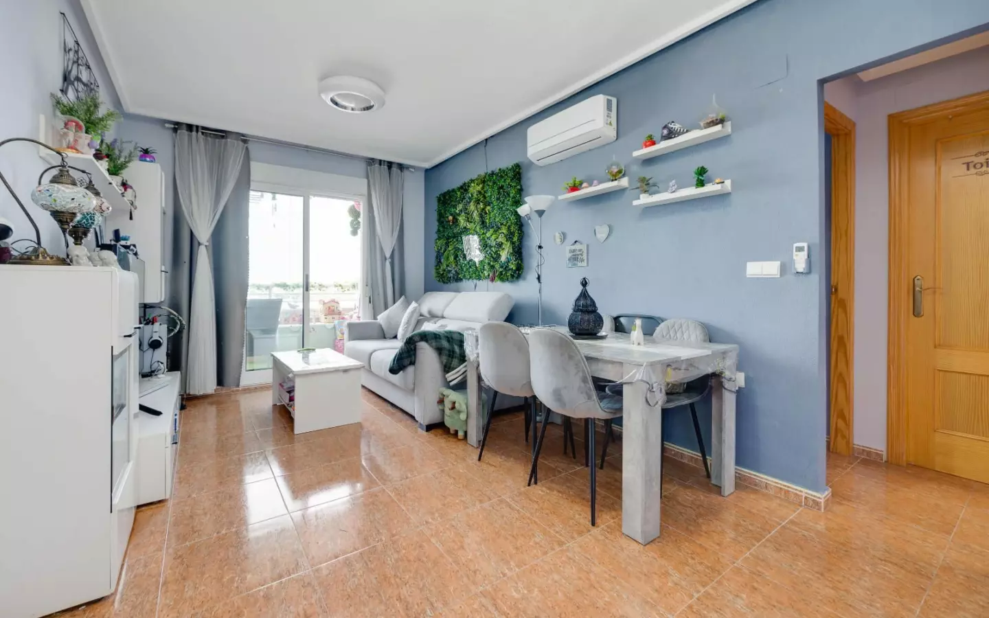 2-bedroom Apartment In Torrevieja, Spain (69 M²)