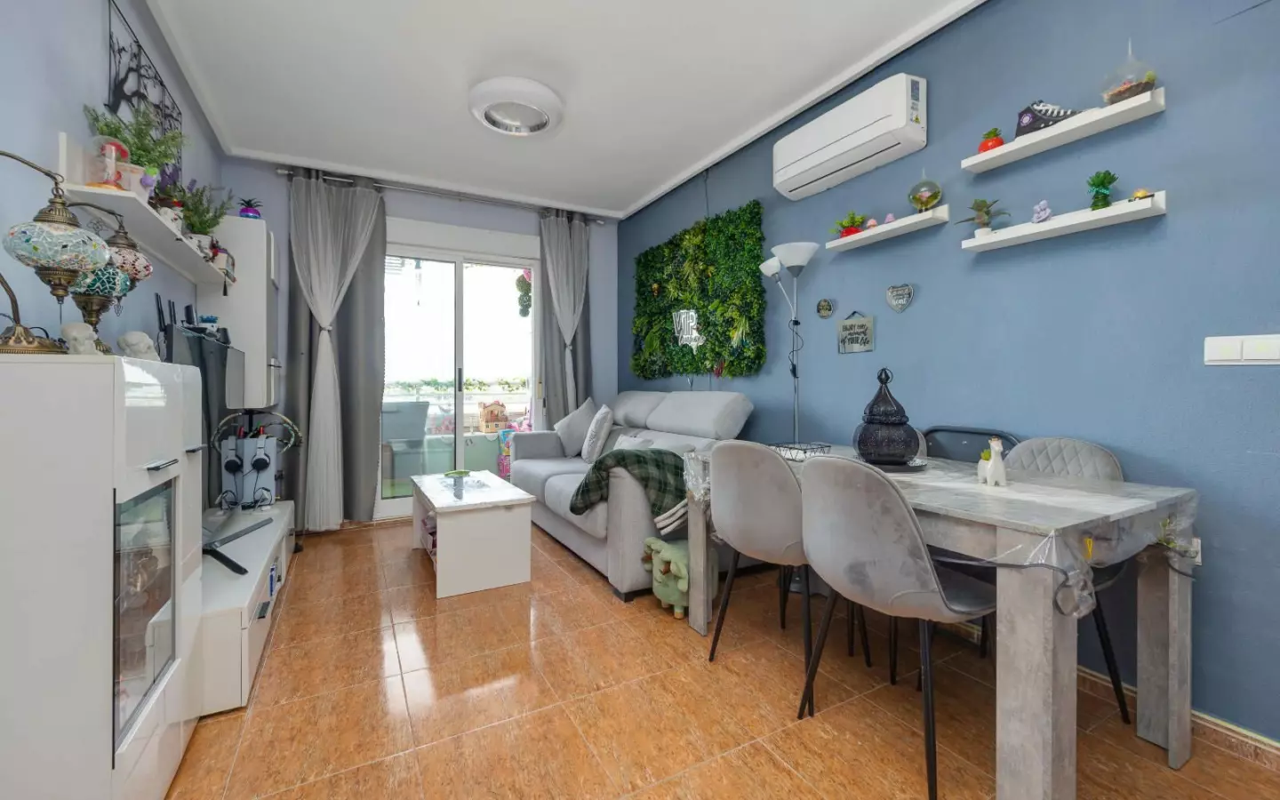 2-bedroom Apartment In Torrevieja, Spain (69 M²)