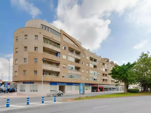 2-bedroom Apartment In Torrevieja, Spain (69 M²)