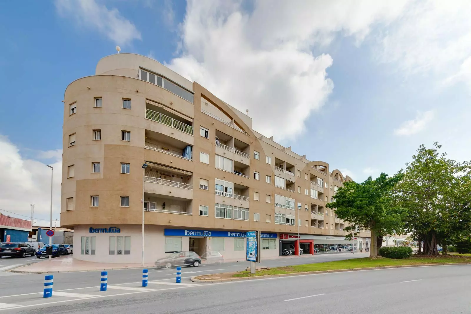 20260715_132606_69190fb8cc-b3b57d 2-bedroom Apartment In Torrevieja, Spain (69 M²)