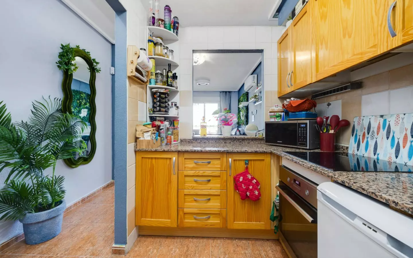 2-bedroom Apartment In Torrevieja, Spain (69 M²)
