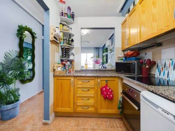 2-bedroom Apartment In Torrevieja, Spain (69 M²)