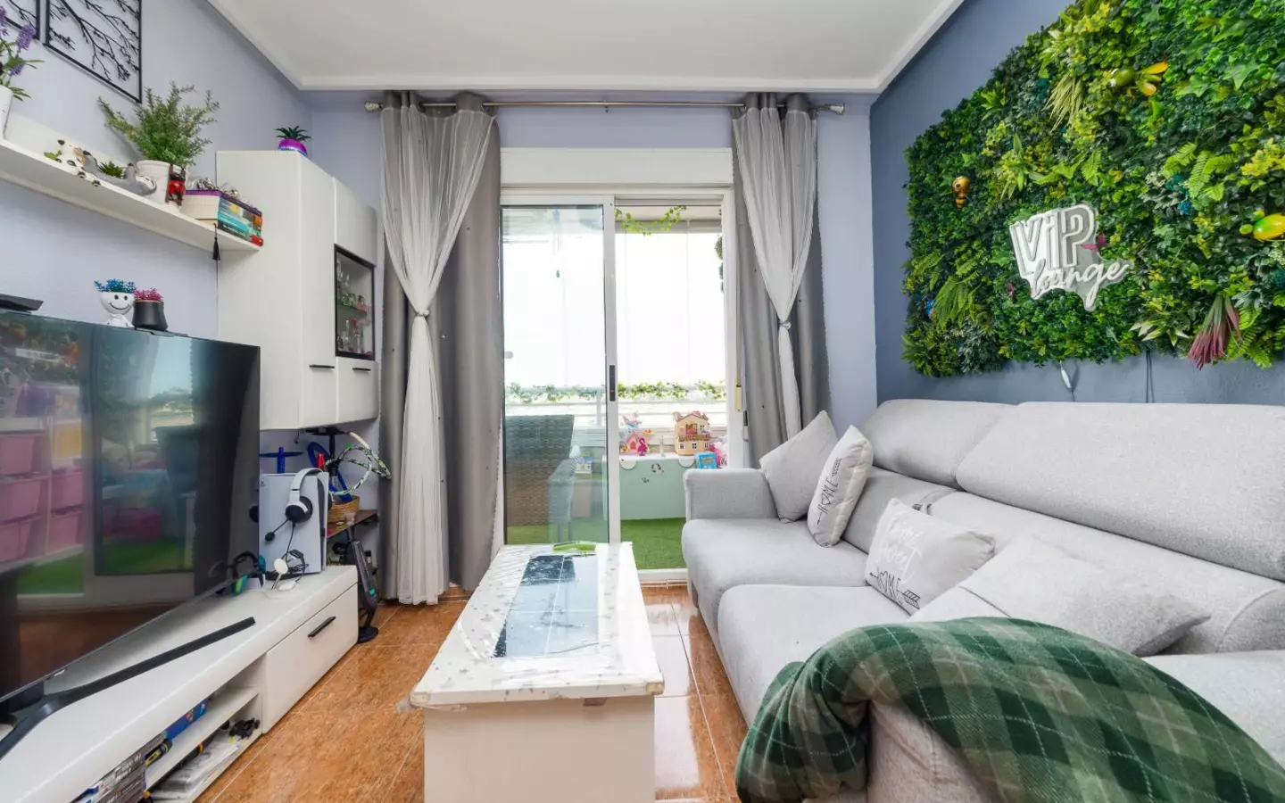 2-bedroom Apartment In Torrevieja, Spain (69 M²)