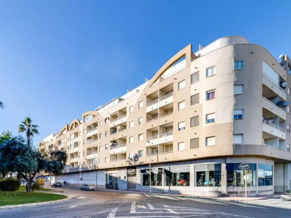 2-bedroom Apartment In Torrevieja, Spain (69 M²)