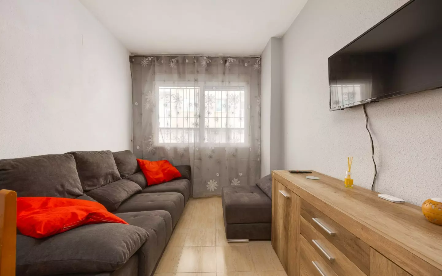 2-bedroom Apartment In Torrevieja, Spain (50 M²)