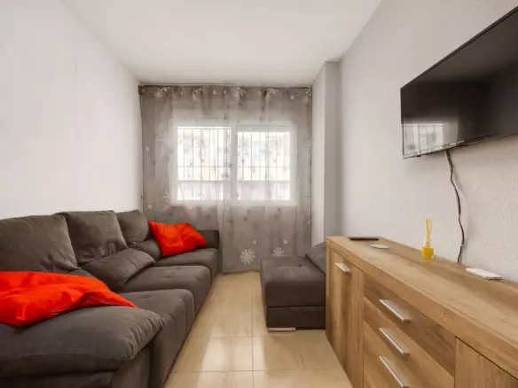 2-bedroom Apartment In Torrevieja, Spain (50 M²)