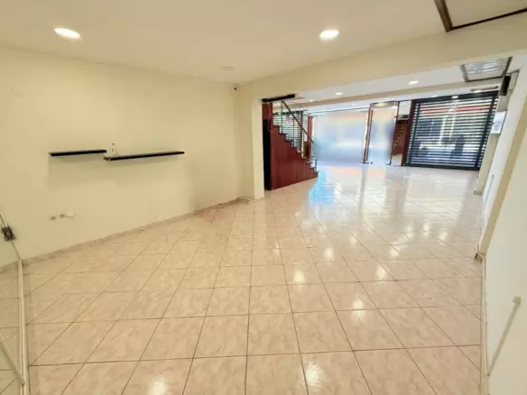 Commercial Property In Paralia, Greece (182 M²)