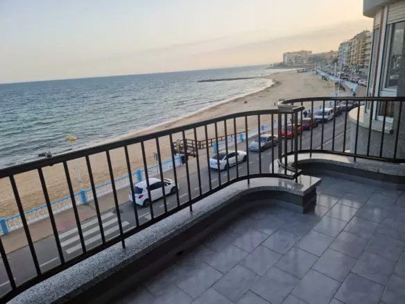 3-bedroom Apartment In Torrevieja, Spain (120 M²)