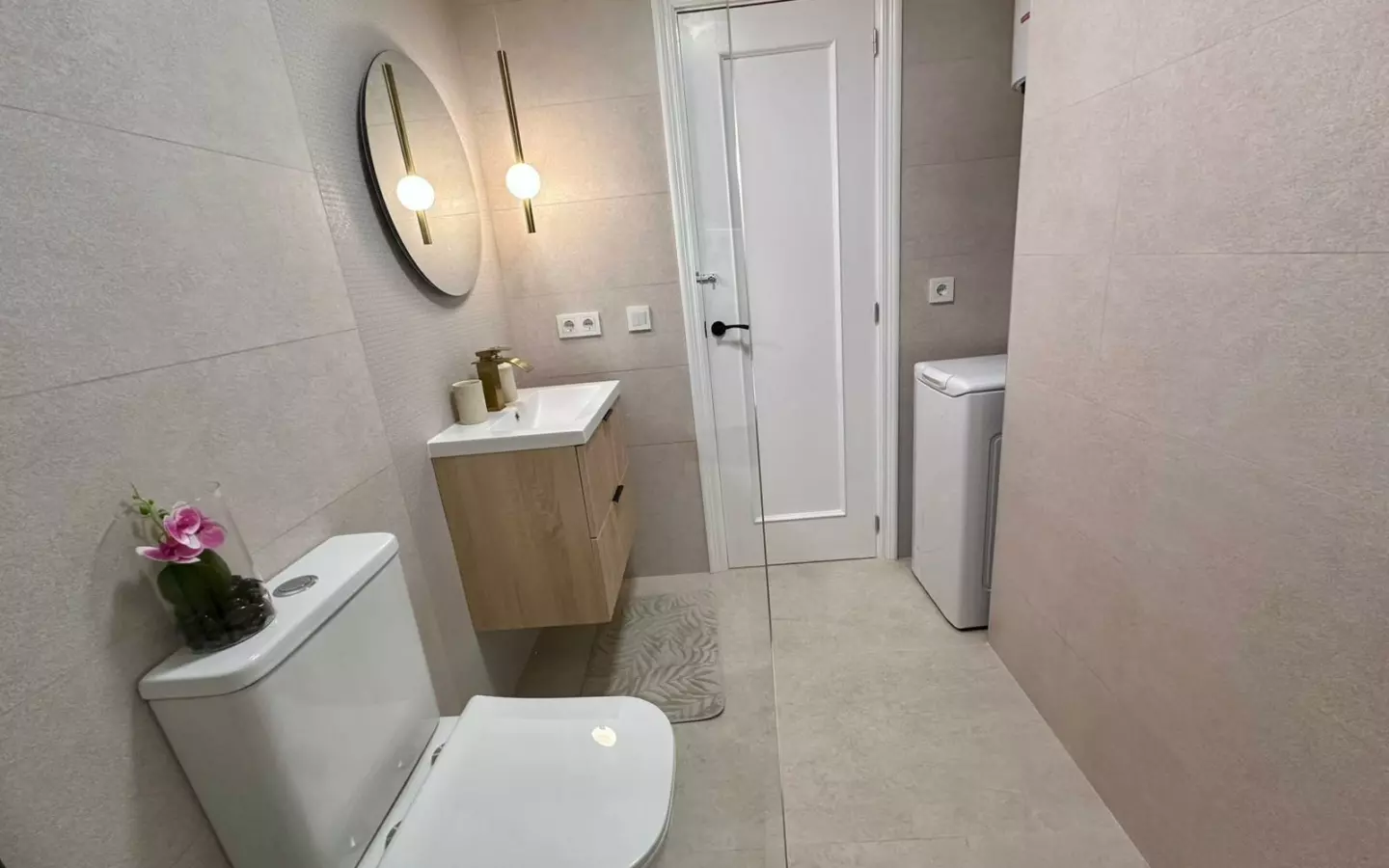 2-bedroom Apartment In Torrevieja, Spain (65 M²)