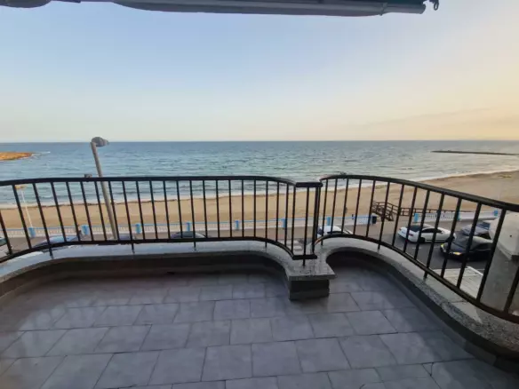 3-bedroom Apartment In Torrevieja, Spain (120 M²)