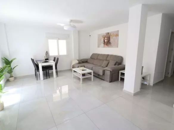 3-bedroom Apartment In Torrevieja, Spain (108 M²)