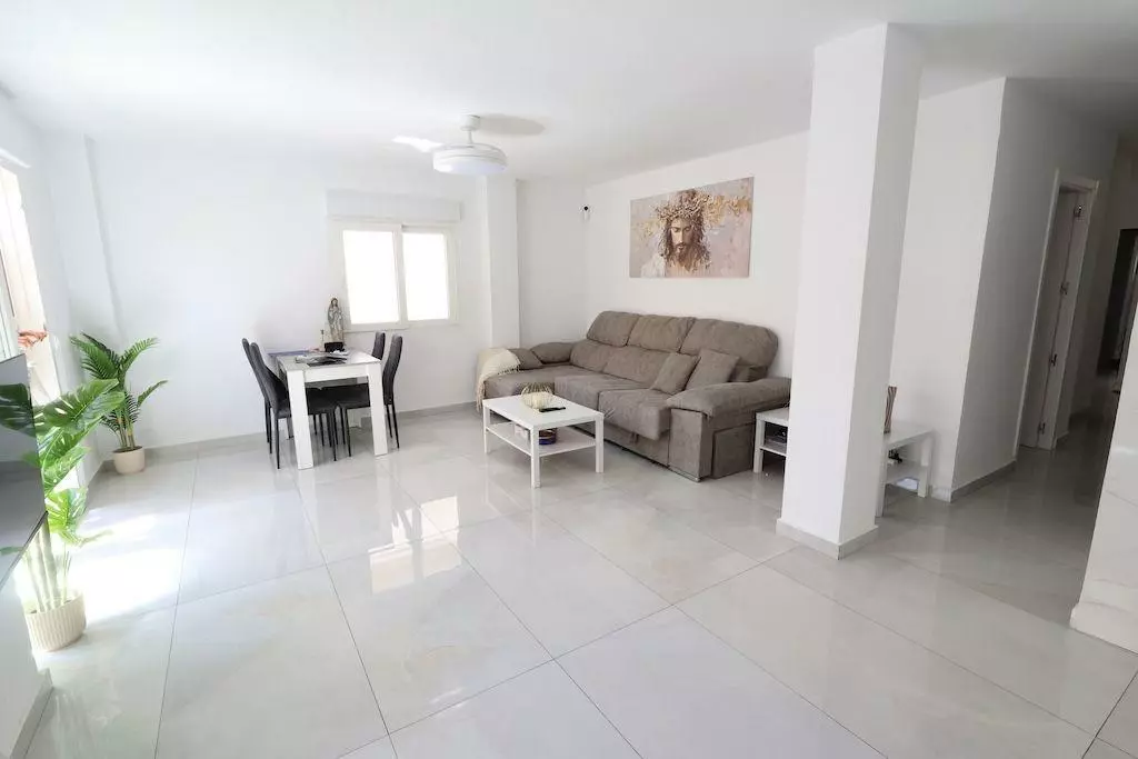 3-bedroom Apartment In Torrevieja, Spain (108 M²)