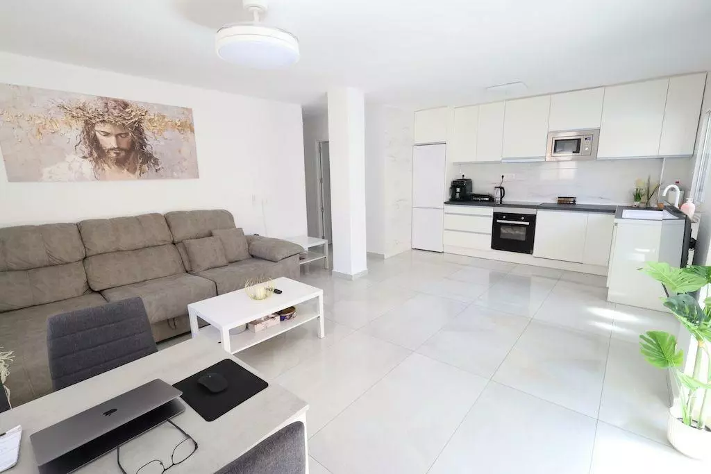 3-bedroom Apartment In Torrevieja, Spain (108 M²)