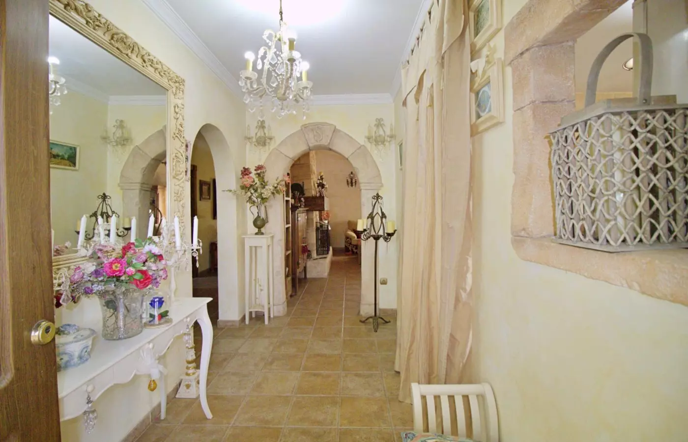 5-bedroom Villa In Elche, Spain (509 M²)