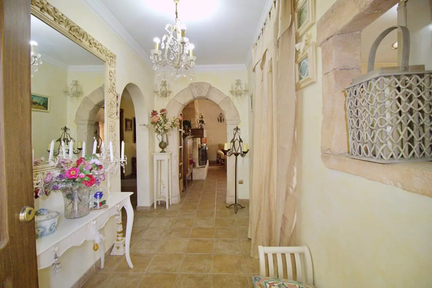 5-bedroom Villa In Elche, Spain (509 M²)