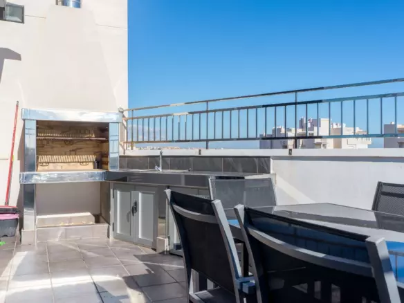 3-bedroom Apartment In Torrevieja, Spain (205 M²)