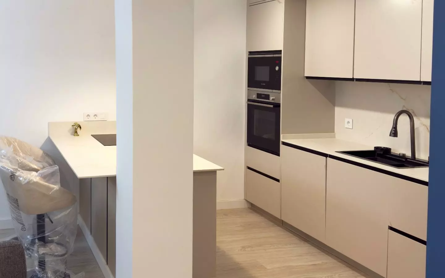 2-bedroom Apartment In Torrevieja, Spain (91 M²)