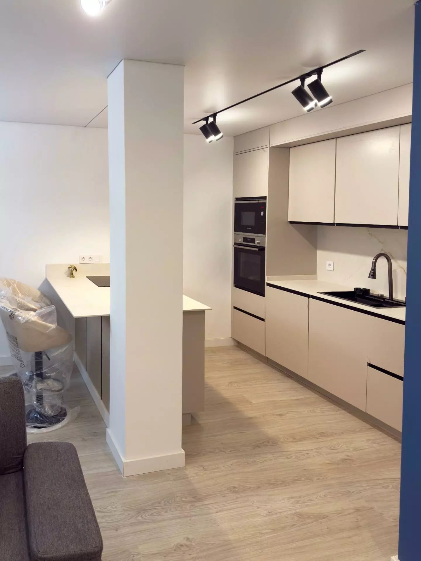 2-bedroom Apartment In Torrevieja, Spain (91 M²)