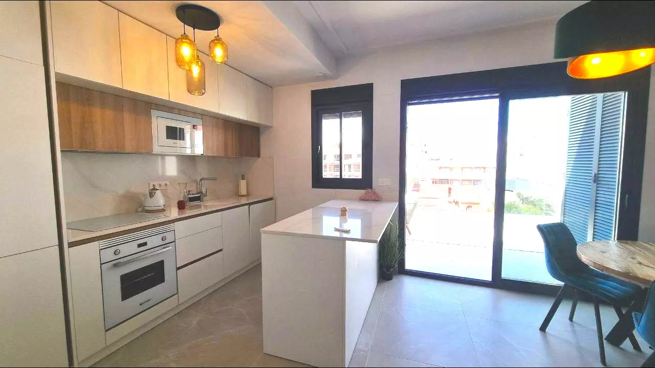 2-bedroom Penthouse In Torrevieja, Spain (94 M²)