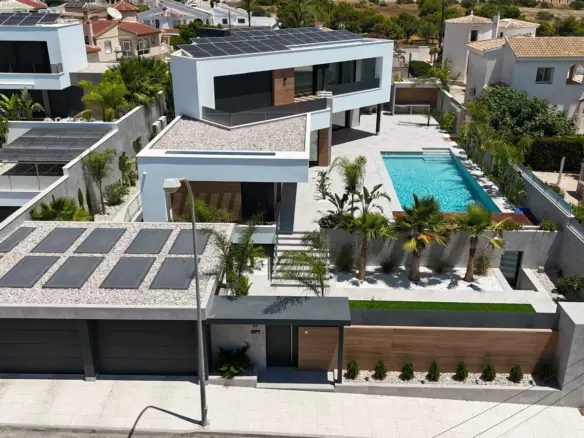 5-bedroom Villa In Ciudad Quesada, Spain (425 M²)