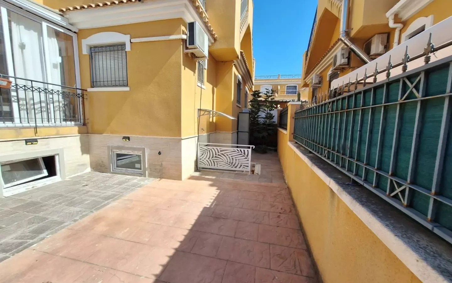 3-bedroom Duplex In Torrevieja, Spain (83 M²)