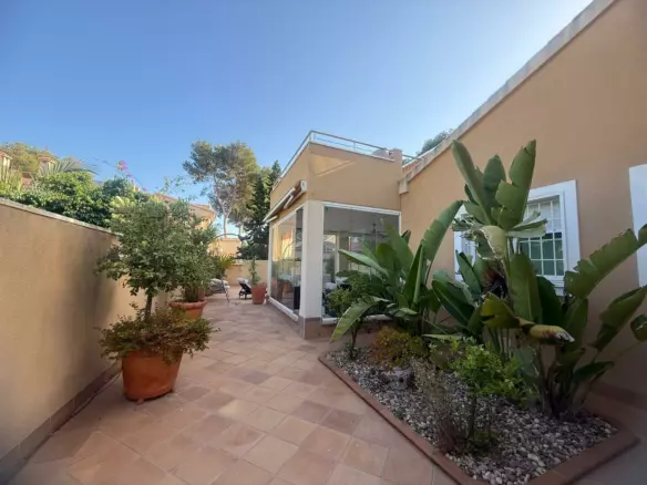5-bedroom Town House In Orihuela Costa, Spain (179 M²)