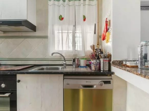 3-bedroom Villa In Orihuela Costa, Spain (120 M²)
