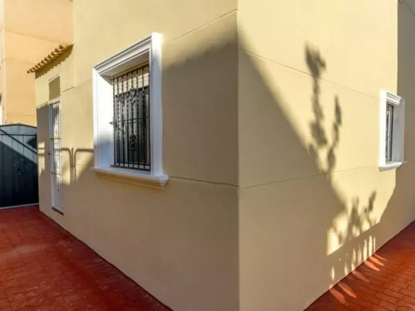 3-bedroom Villa In Orihuela Costa, Spain (120 M²)