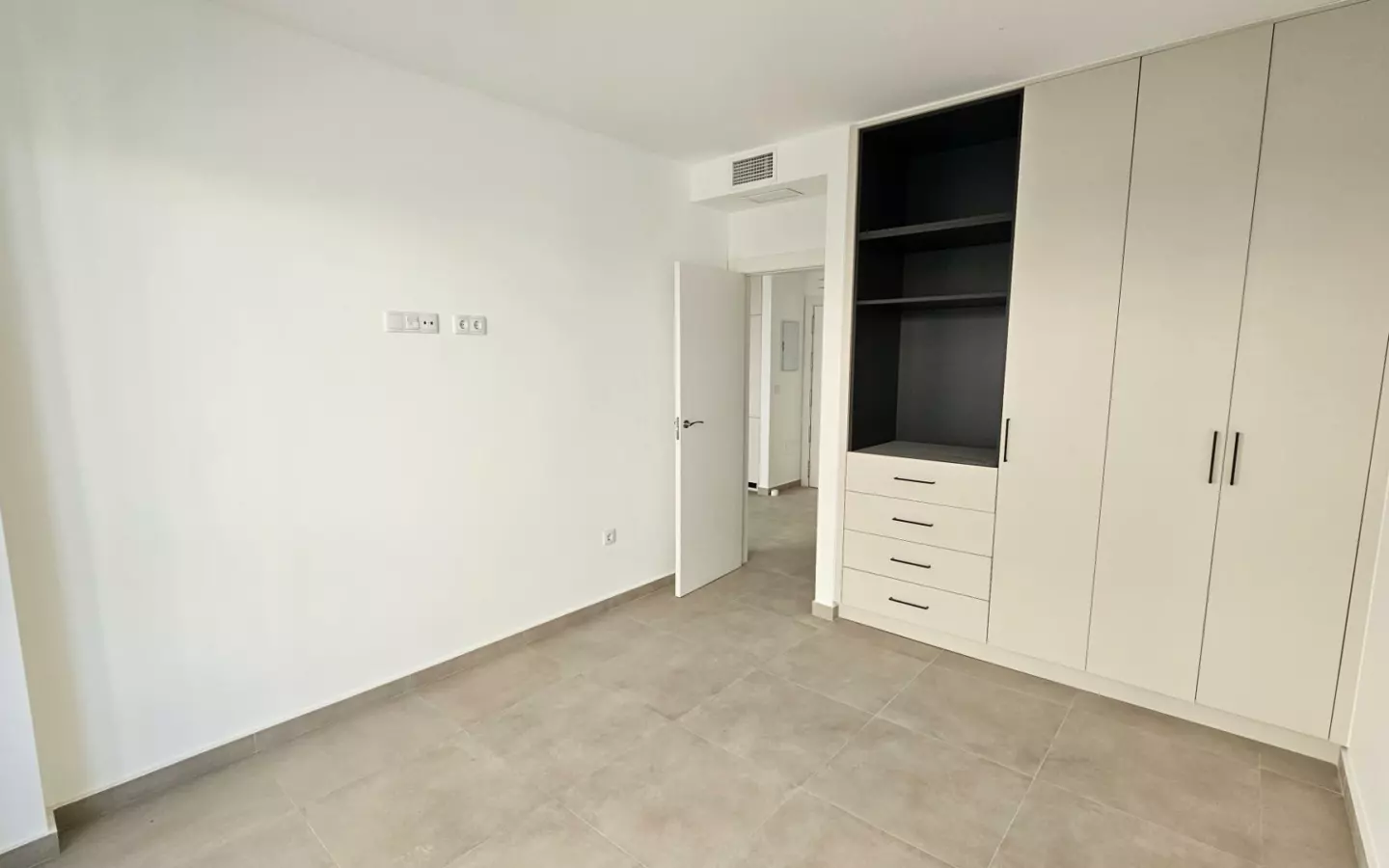 1-bedroom Apartment In Torrevieja, Spain (63 M²)