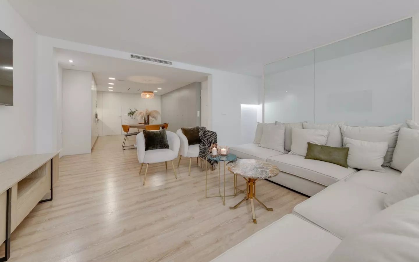 4-bedroom Apartment In Torrevieja, Spain (265 M²)