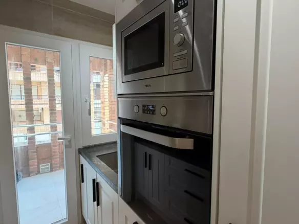 3-bedroom Apartment In Torrevieja, Spain (99 M²)