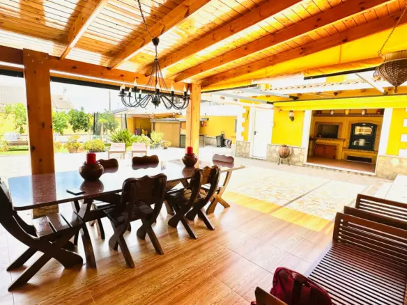 5-bedroom Villa In Orihuela, Spain (201 M²)