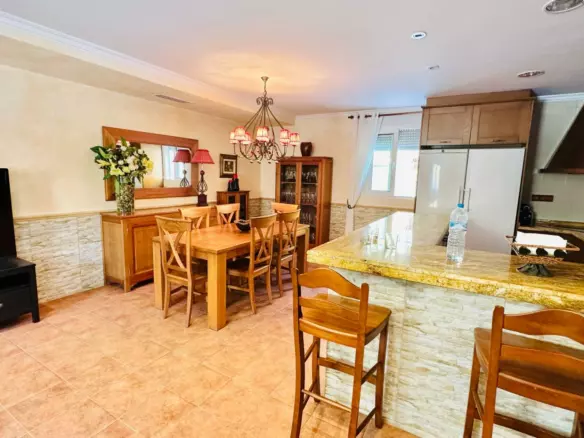 5-bedroom Villa In Orihuela, Spain (201 M²)