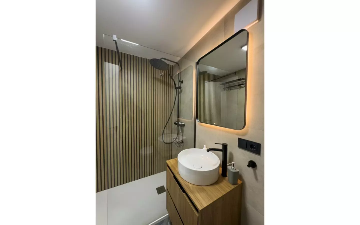 2-bedroom Apartment In Torrevieja, Spain (80 M²)