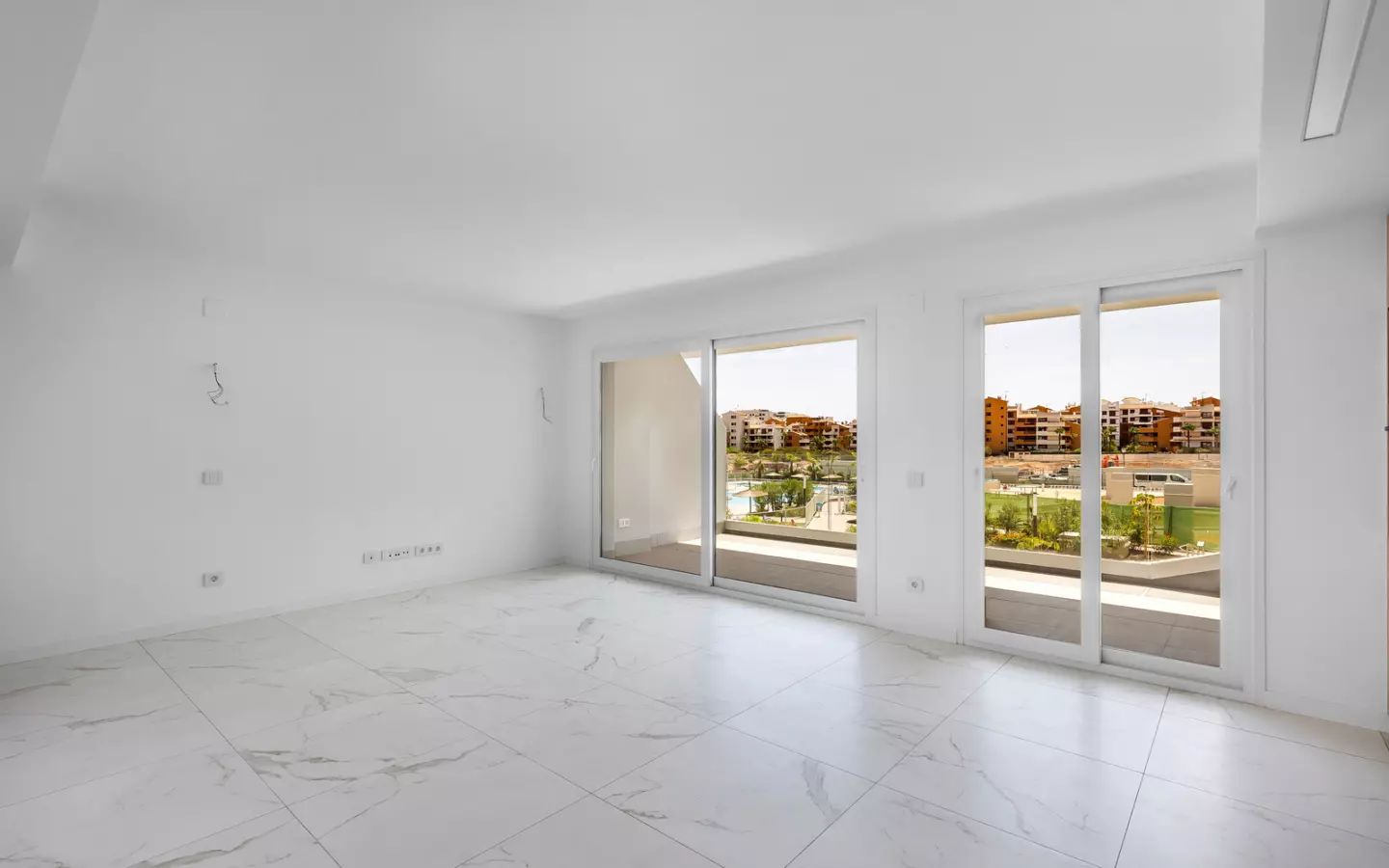 2-bedroom Apartment In Torrevieja, Spain (61 M²)