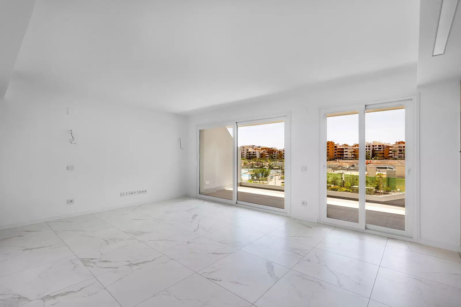 2-bedroom Apartment In Torrevieja, Spain (61 M²)