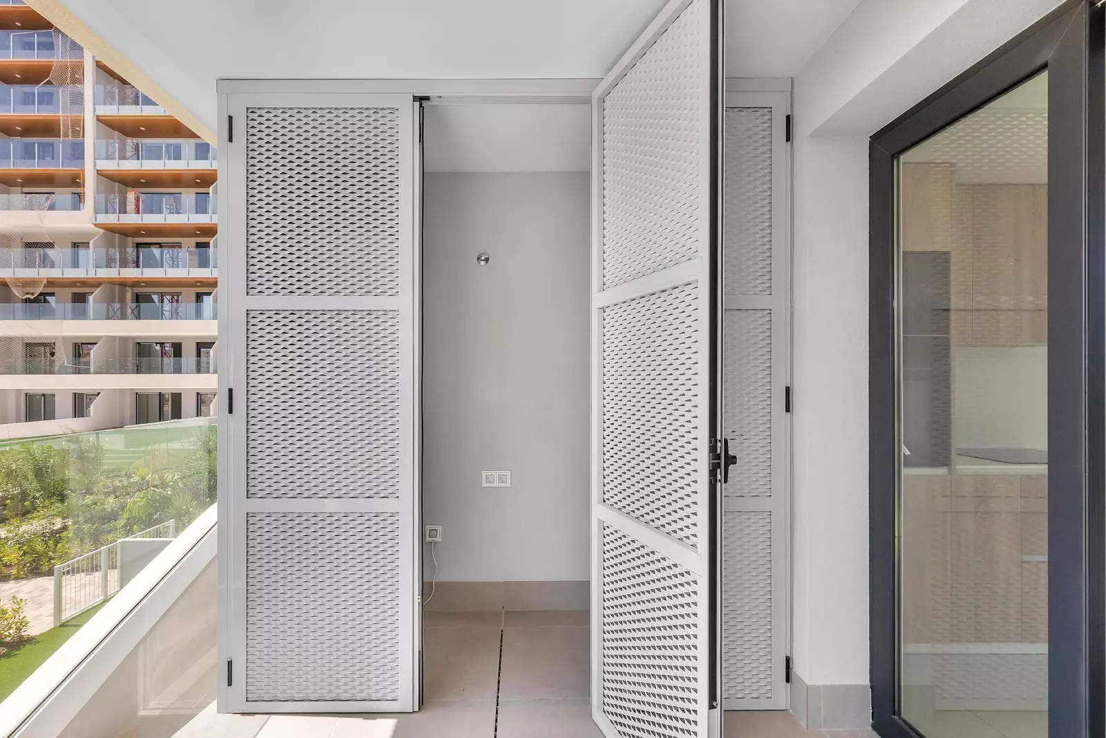 2-bedroom Apartment In Torrevieja, Spain (61 M²)