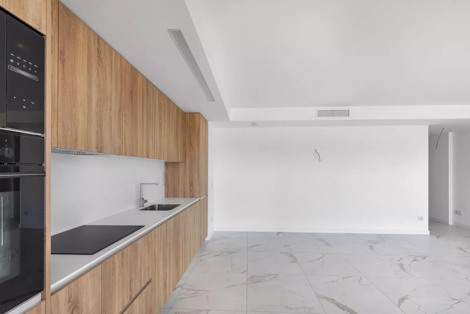 2-bedroom Apartment In Torrevieja, Spain (61 M²)